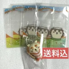 ちいかわ 人魚の島のひみつ クリアカード お寿司キーホルダー　シーサー