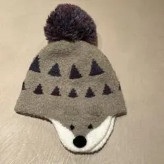 ボンボン付きニット帽