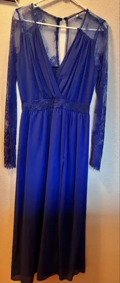 青のレース長袖パーティードレス