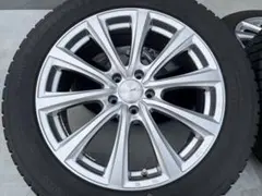 クラウンクロスオーバー　19インチ シルバー スタッドレスタイヤセットのサムネイル