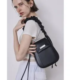 un/neuギャザーハンドルフェイクレザーレザーフラップバッグ / 2WAY