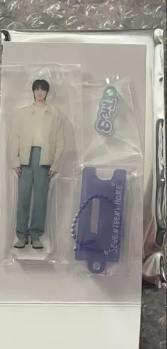 SEVENTEEN HOME THE 8 ミョンホ アクリルキーホルダー