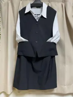 リクルートスーツ 23号　黒 ベスト、スカート2枚、シャツ2枚