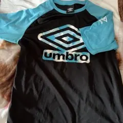 umbro 黒 水色 Tシャツ