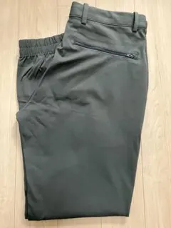 UNIQLOユニクロ EZYジョガーパンツ（ウルトラストレッチドライEX)カーキ