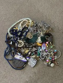 Item thumbnail for item 579e6a78-23a8-48a5-857d-3c365070017b