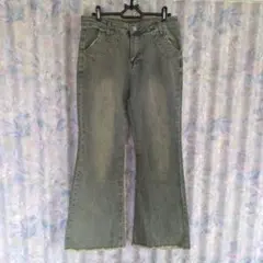 Item thumbnail for item e5cf1428-ed99-4f4f-8d31-078ca31c7666