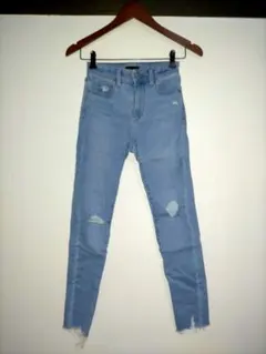 ウルトラストレッチ ライトブルー スキニーデニム ダメージ加工 22インチ