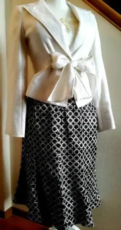 スーツ　ジャケット　フレアスカート