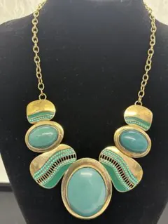 ターコイズ風装飾ネックレス　レディースオシャレ