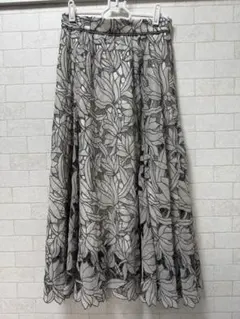 リランドチュール 花柄刺繍 フレアロングスカート