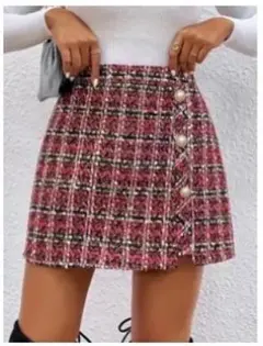 赤と黒のチェック柄ミニスカート