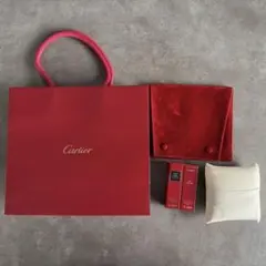 カルティエ　ジュエリーポーチ　クッション付　香水　非売品　紙袋のサムネイル