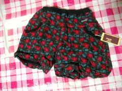 chocola　140ｃｍ新品バルーンパンツ　黒に赤花柄　本体綿100％