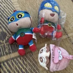 クレヨンしんちゃん　アクション仮面　マスコット ぬいぐるみ キーホルダー