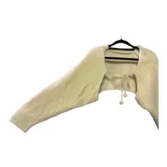 アイボリー ふわふわクロップドカーディガン