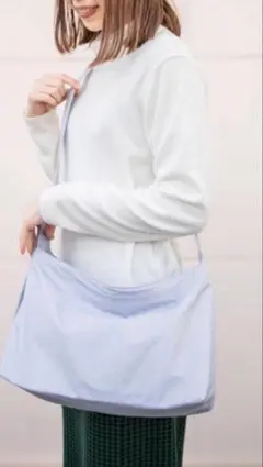 ヤマト屋シンプル 花柄ショルダーバッグ ライトブルーのサムネイル