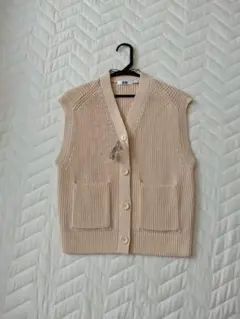 【UNIQLO】【未使用】Vネックカーディガン（ノースリーブ）