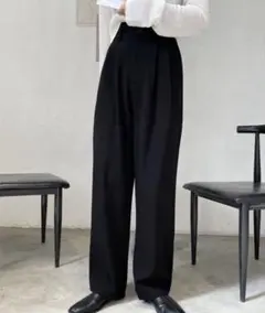 ハイウエスト プリーツ入り ワイドパンツ 黒