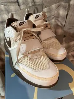 Travis Scott Nike Zoom Field Jaxxのサムネイル