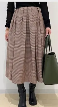 【新品】ミラオーウェン　タックフレアボリュームスカート