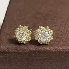 M*c様 モアサナイト　花形クリスタルピアス 925スターリングシルバー