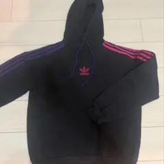 adidas フード付きパーカー