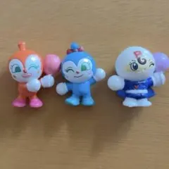 バスボム　アンパンマンの仲間　ドキンちゃん、コキンちゃん、ロールパンナちゃん