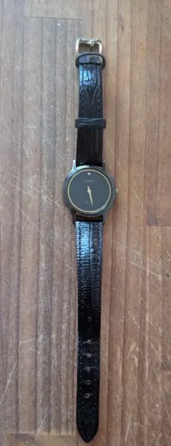 SEIKO SUP315 腕時計 ダイヤモンド付き ブラック　レディース