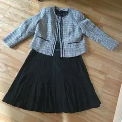 ジャケットとスカートのセット
