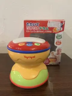 トイローヤル たたいてぴかぴかドラム