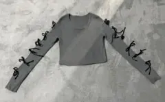 グレイル袖リボン レースアップスリット リブニットトップスグレー