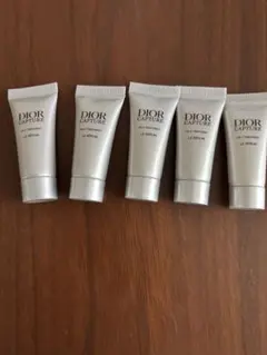 Dior Capture OX-C Treatment セラム5ml✖️5本のサムネイル