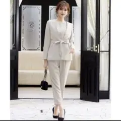 ノーカラージャケット＆オールインワンパンツドレスの2点セットアップスーツ　入学式