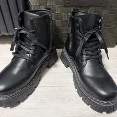 ブラックレザー ワークブーツ 厚底