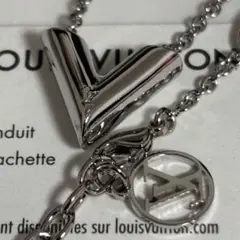 LOUIS VUITTON エッセンシャル　Vネックレス シルバー　付属品