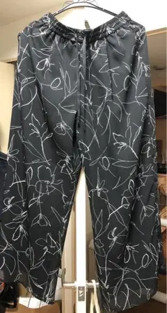 PLST ブラック 花柄 ハーフパンツ XS