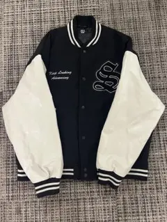 スタジャン 黒 白 ロゴ刺繍入り