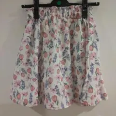 美品 未使用に近い エニィファム 水彩 フラワー 花柄 スカート 130