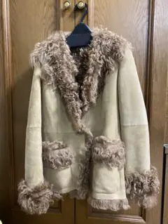 【約30万円購入】EPOCAムートンファーコートのサムネイル