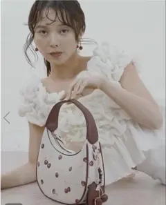 大人気♡チェリー2WAY ハーフムーンショルダーバッグ ♡RANDA♡新品未使用のサムネイル