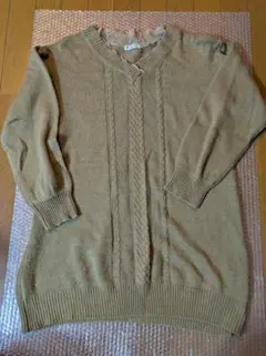 axes femme カーキ Vネック長袖ニット