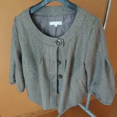 グレー ノーカラージャケット