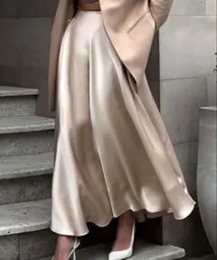 光沢サテン フレアロングスカート