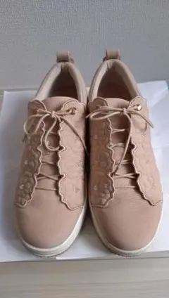 RANDA 刺繍デザイン ピンクベージュ スニーカー Lサイズ