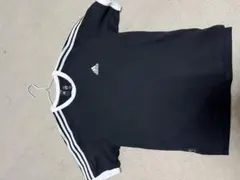 adidas ブラック Tシャツ 3本ライン