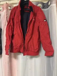 TOMMY HILFIGER レッドナイロンジャケット
