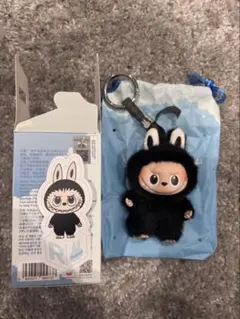 POP MART PIN FOR LOVE イニシャル ラブブ　ぬいぐるみ　R