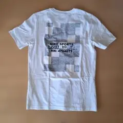 NIKE Tシャツ ホワイト グラフィックS