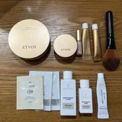 ETVOS クッションファンデ普通サイズ、お試しサイズ詰め合わせ、パウダーブラシのサムネイル